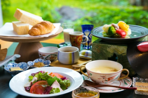朝食